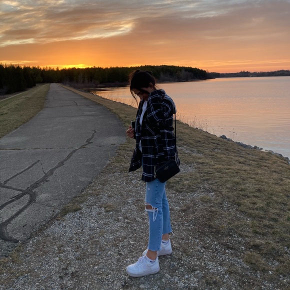 Meet your Posher, Lauren - Picture 1 of 1